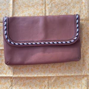 Kelly & Katie clutch